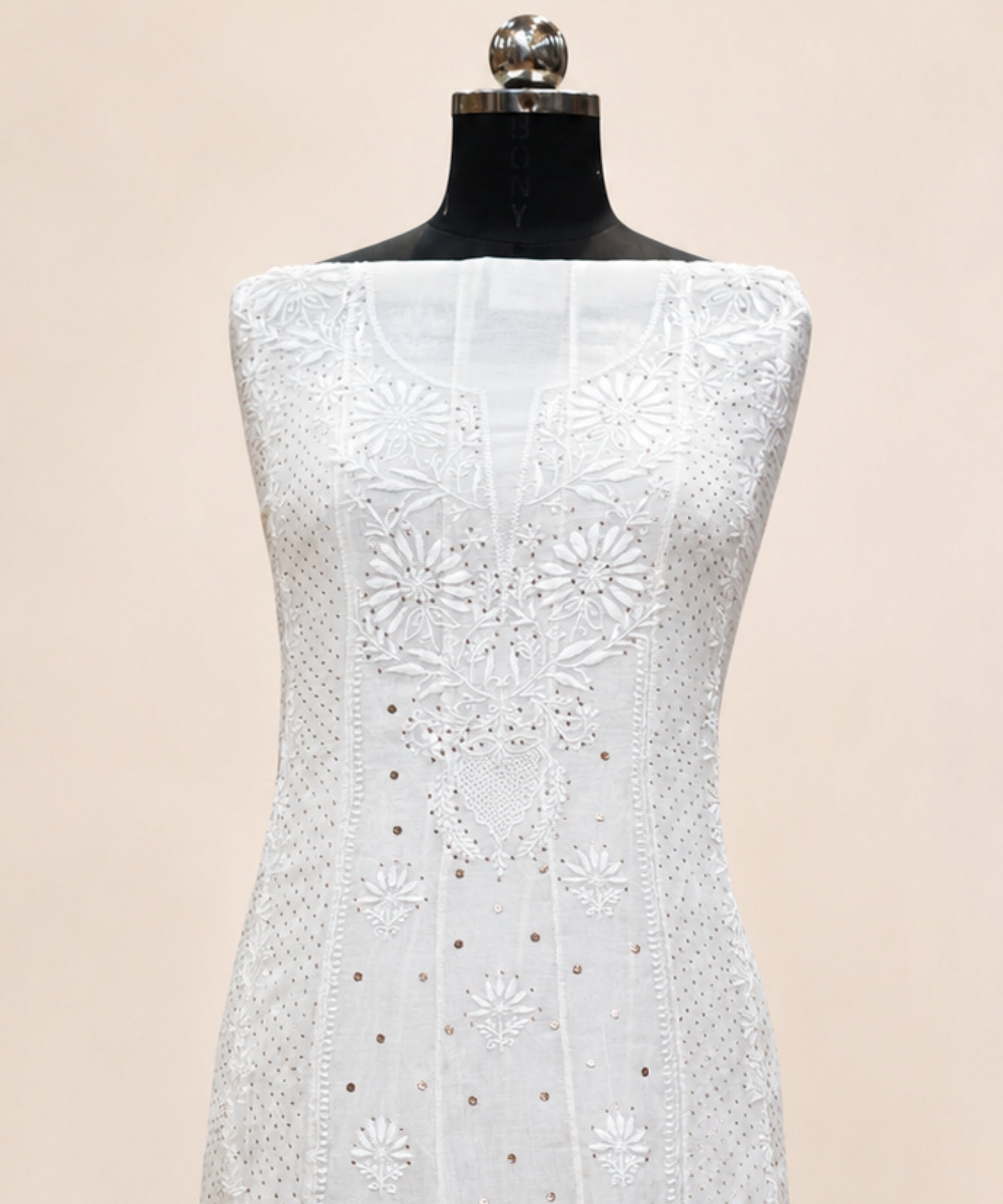 dyeable mal chanderi chikankari syuit dupatta