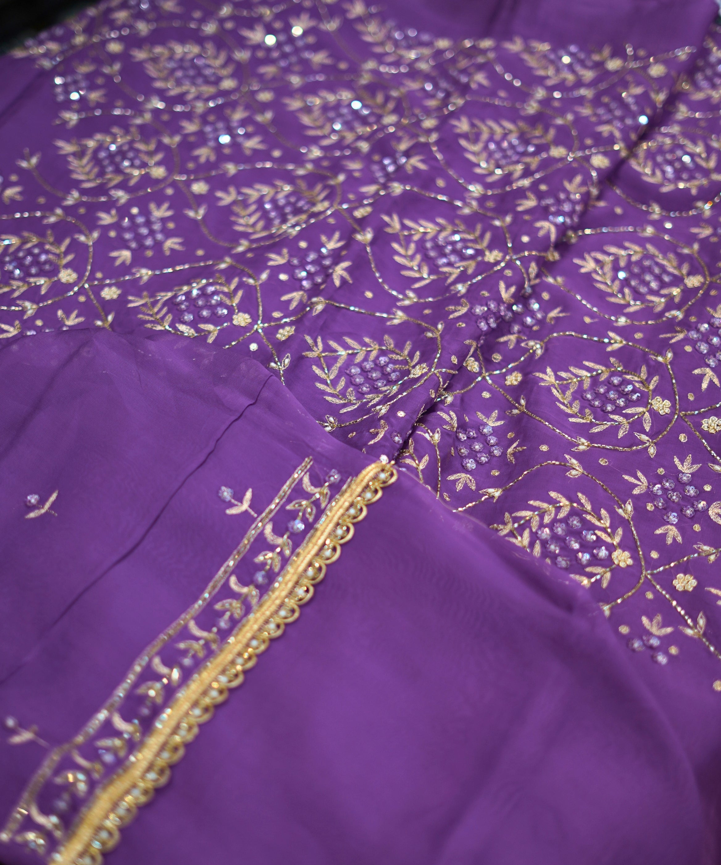 dyeable mal chanderi chikankari syuit dupatta