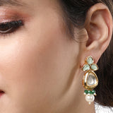 Gold Plated Kundan Choker Necklace with Agate